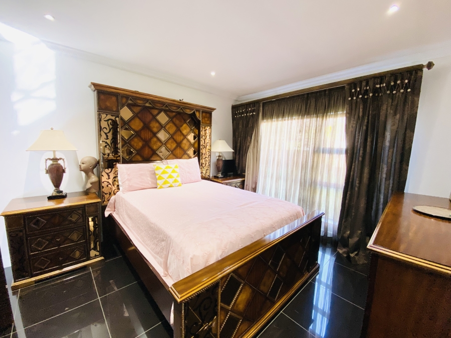 6 Bedroom Property for Sale in Blue Valley Golf Estate Gauteng