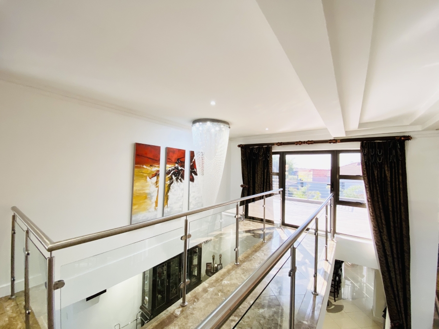 6 Bedroom Property for Sale in Blue Valley Golf Estate Gauteng