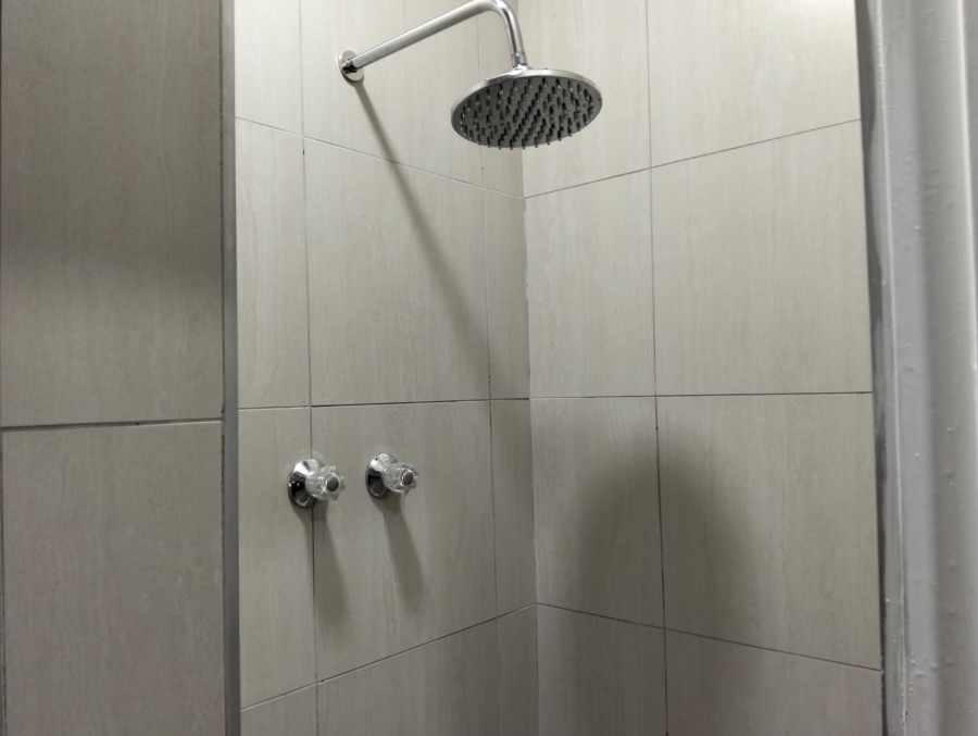 6 Bedroom Property for Sale in Glen Marais Gauteng