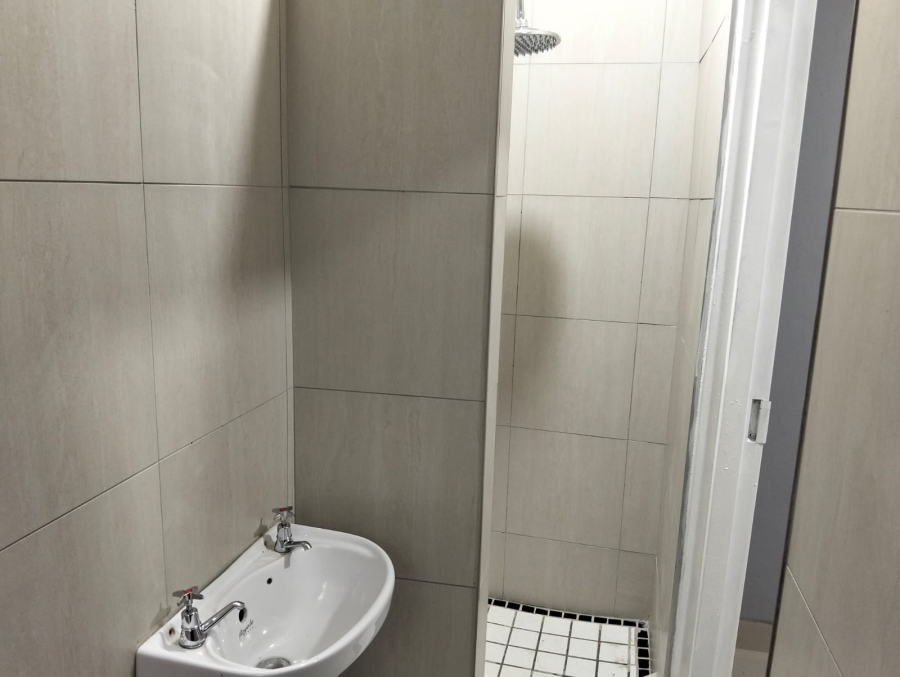 6 Bedroom Property for Sale in Glen Marais Gauteng