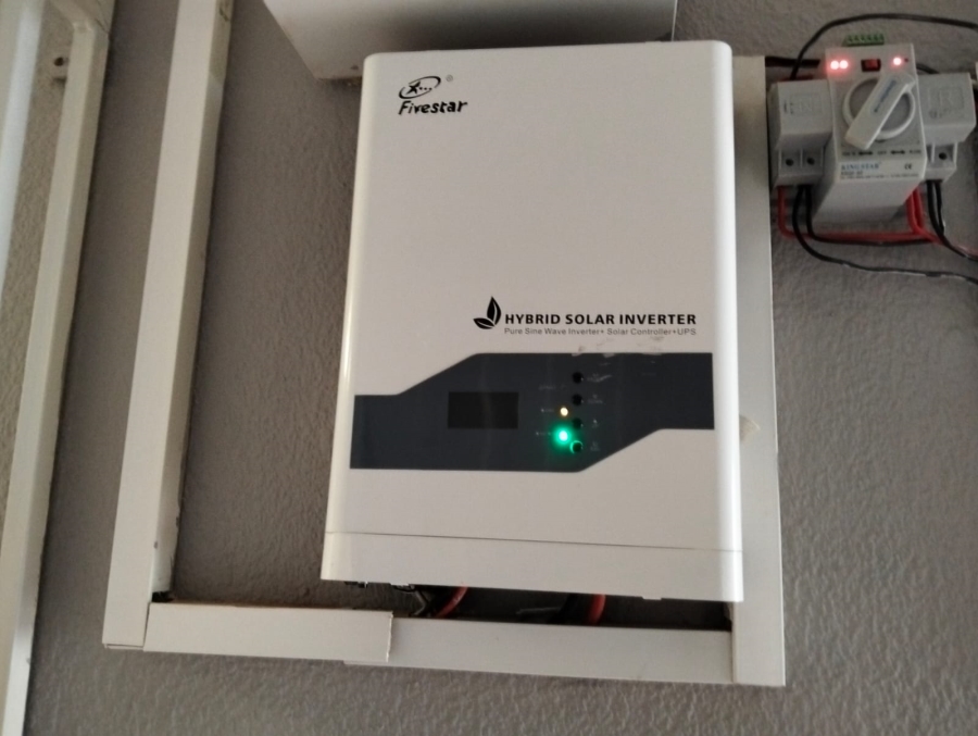 6 Bedroom Property for Sale in Glen Marais Gauteng