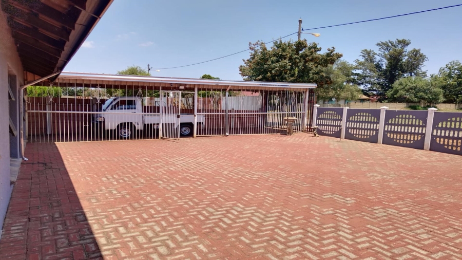 4 Bedroom Property for Sale in Steel Park Gauteng