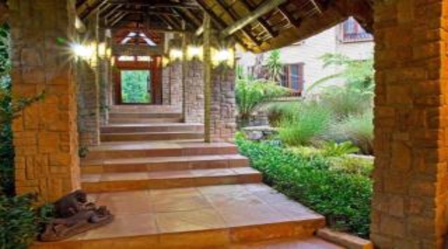 7 Bedroom Property for Sale in Zuurfontein Gauteng