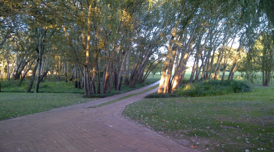 7 Bedroom Property for Sale in Zuurfontein Gauteng