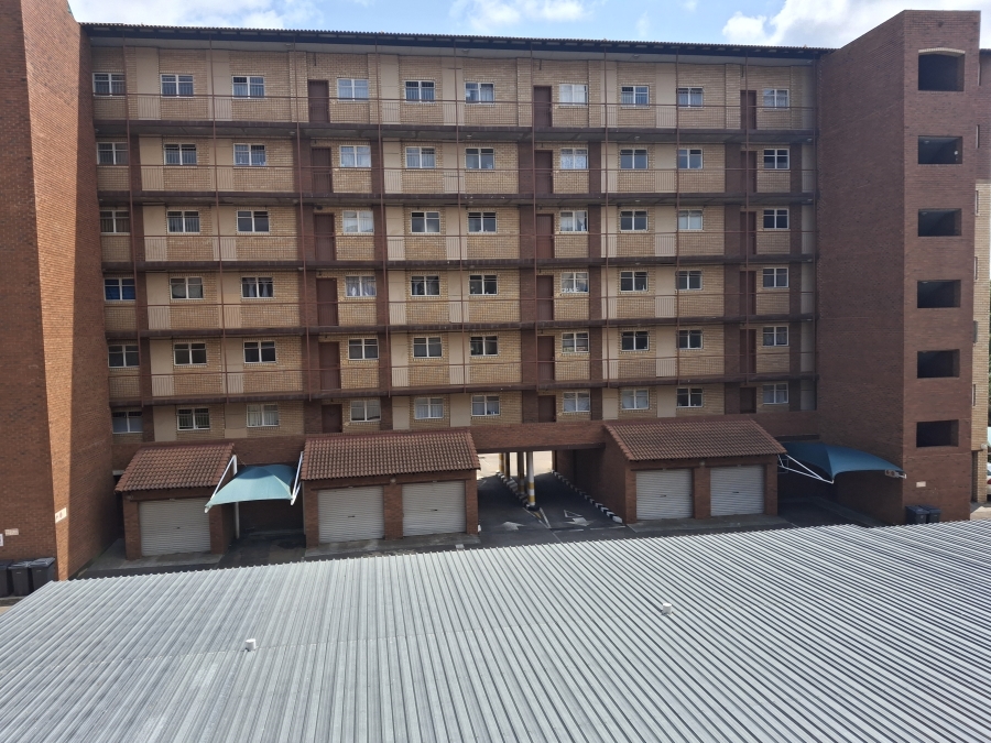 2 Bedroom Property for Sale in Die Wilgers Gauteng