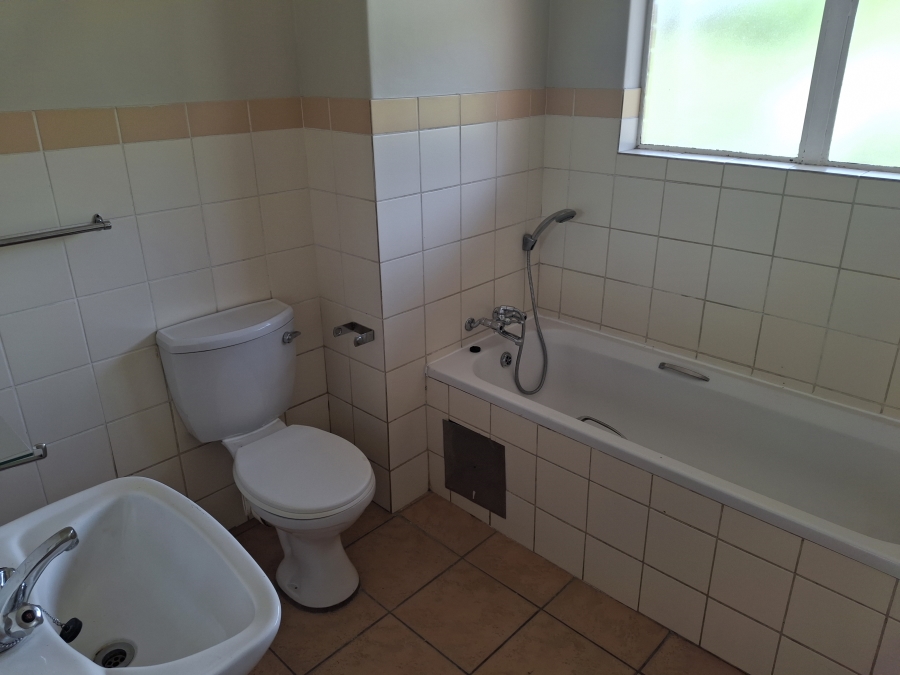 2 Bedroom Property for Sale in Die Wilgers Gauteng