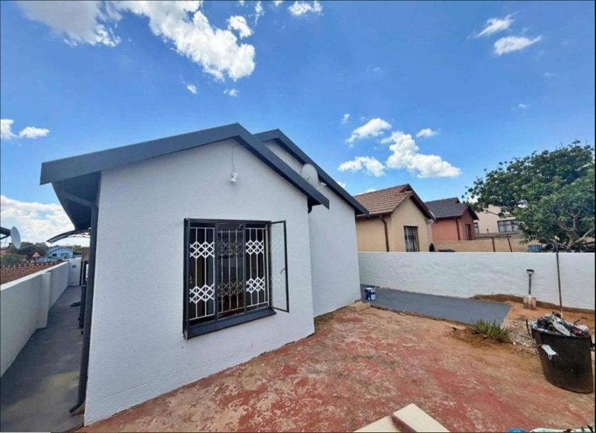 3 Bedroom Property for Sale in Soshanguve South Ext 4 Gauteng