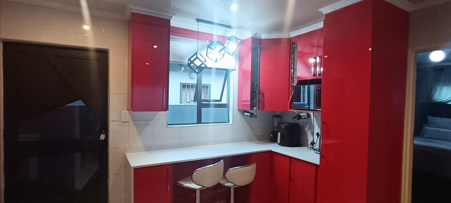 3 Bedroom Property for Sale in Windmill Park Gauteng