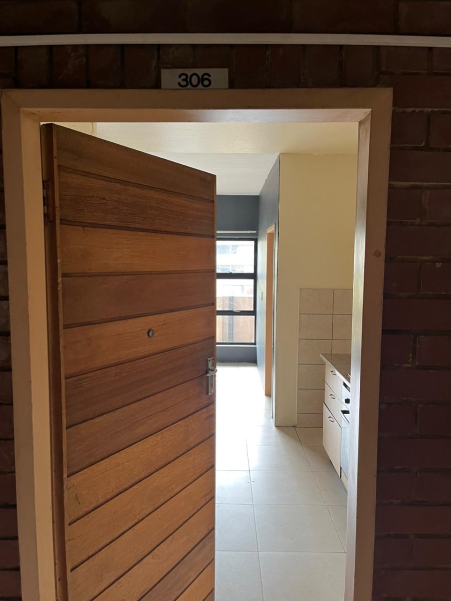 To Let 2 Bedroom Property for Rent in Milpark Gauteng