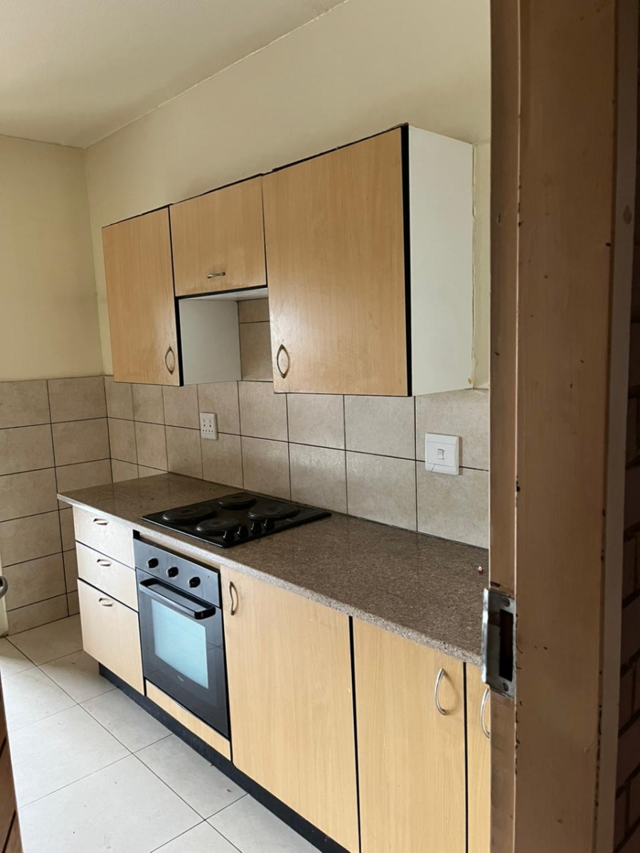 To Let 2 Bedroom Property for Rent in Milpark Gauteng