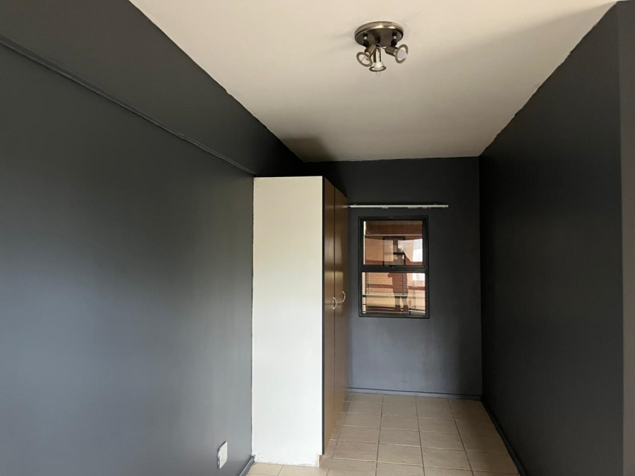 To Let 2 Bedroom Property for Rent in Milpark Gauteng