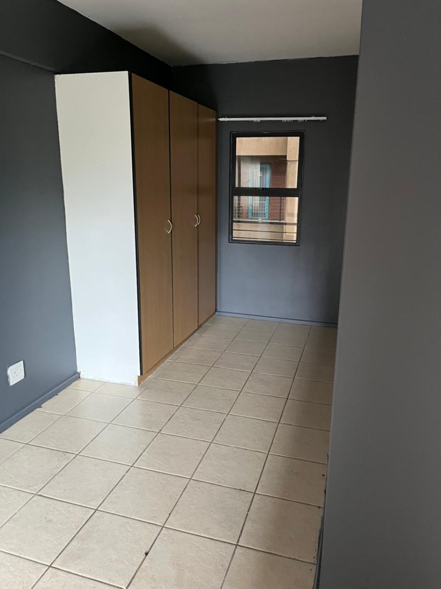 To Let 2 Bedroom Property for Rent in Milpark Gauteng
