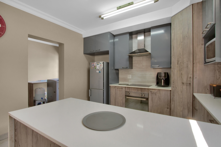 To Let 3 Bedroom Property for Rent in Equestria Gauteng