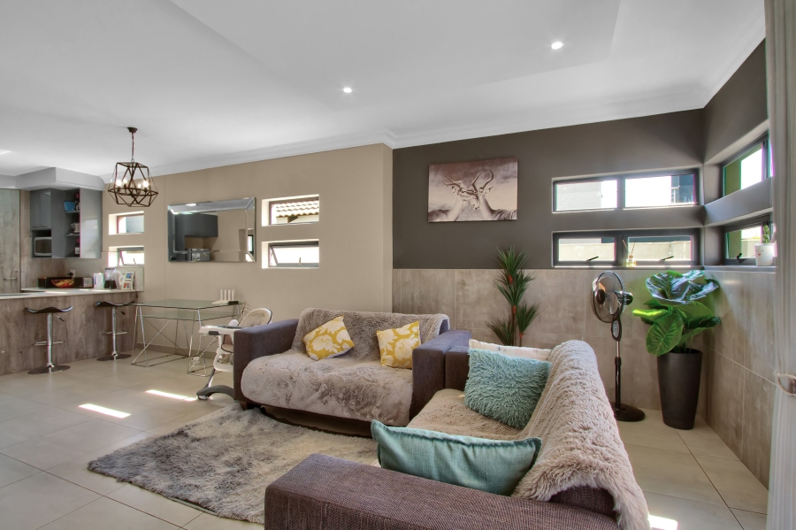 To Let 3 Bedroom Property for Rent in Equestria Gauteng