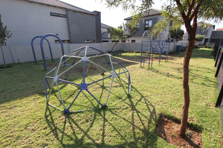 To Let 3 Bedroom Property for Rent in Equestria Gauteng