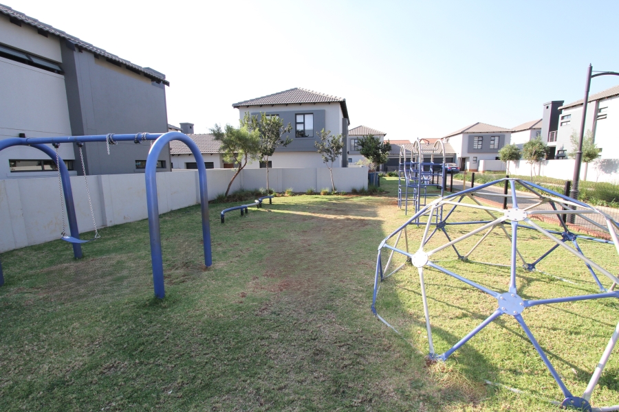 To Let 3 Bedroom Property for Rent in Equestria Gauteng