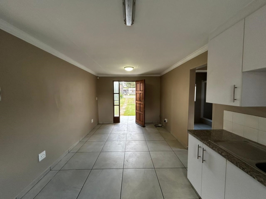 To Let 1 Bedroom Property for Rent in Waverley Gauteng