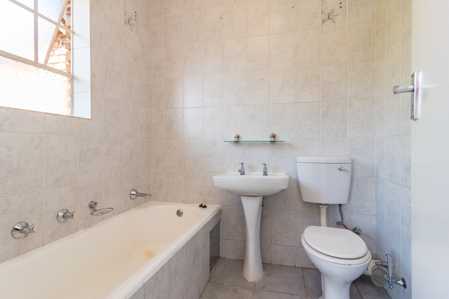 3 Bedroom Property for Sale in Fairland Gauteng