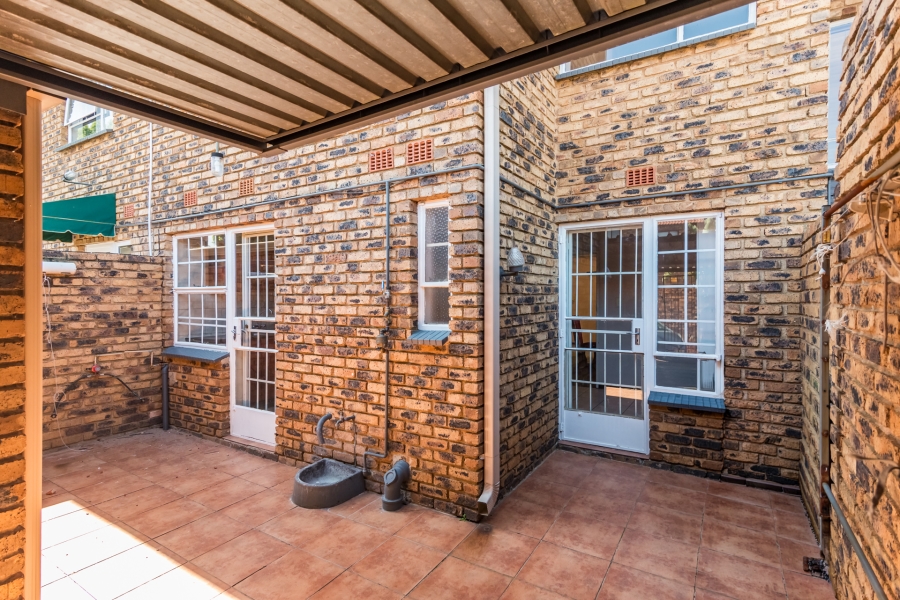 3 Bedroom Property for Sale in Fairland Gauteng