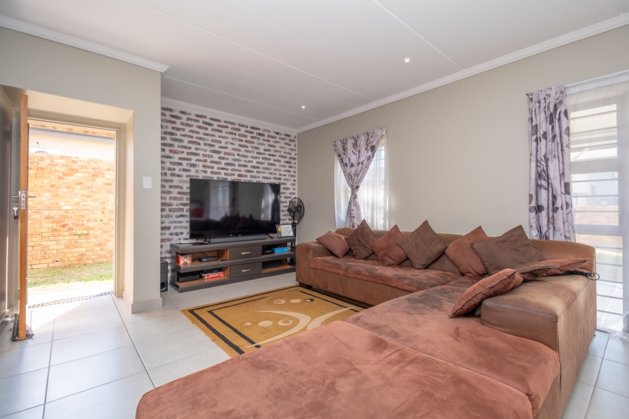 3 Bedroom Property for Sale in Nietgedacht Gauteng