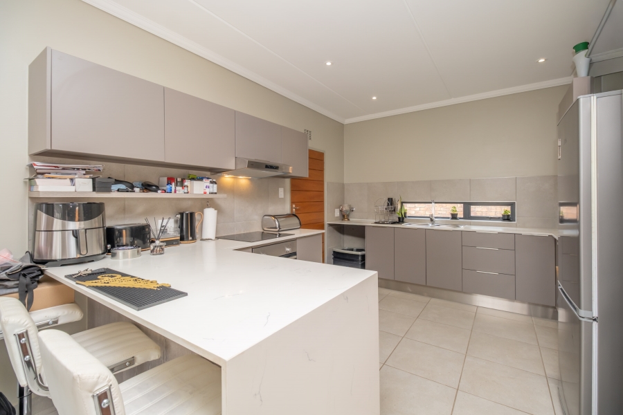 3 Bedroom Property for Sale in Nietgedacht Gauteng