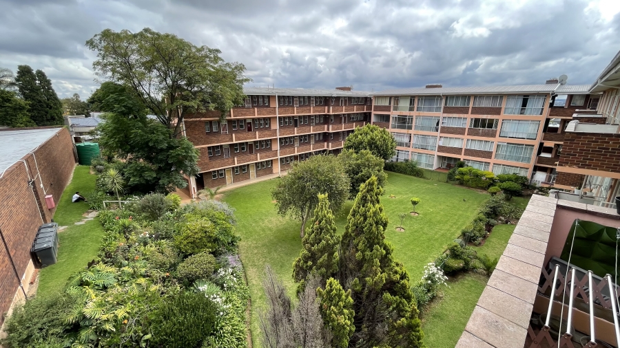 2 Bedroom Property for Sale in Kew Gauteng