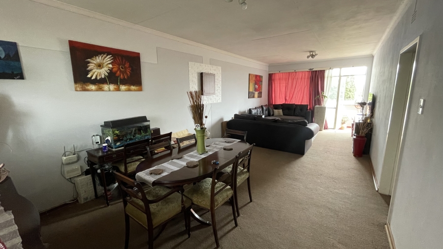 2 Bedroom Property for Sale in Kew Gauteng