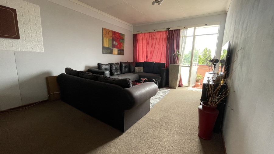 2 Bedroom Property for Sale in Kew Gauteng