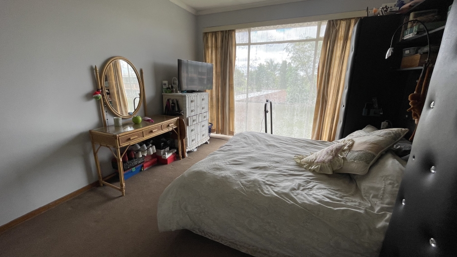 2 Bedroom Property for Sale in Kew Gauteng