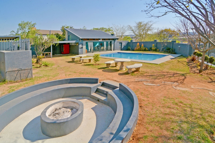 To Let 2 Bedroom Property for Rent in Greenstone Hill Gauteng