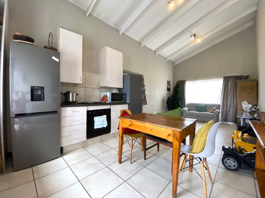 To Let 2 Bedroom Property for Rent in Greenstone Hill Gauteng