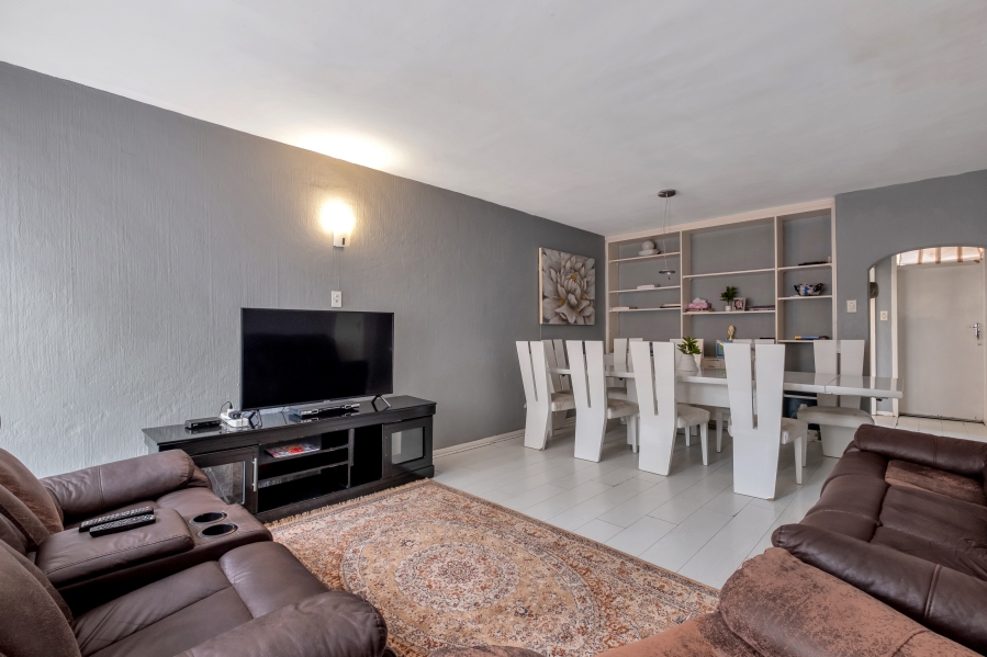 2 Bedroom Property for Sale in Windsor West Gauteng