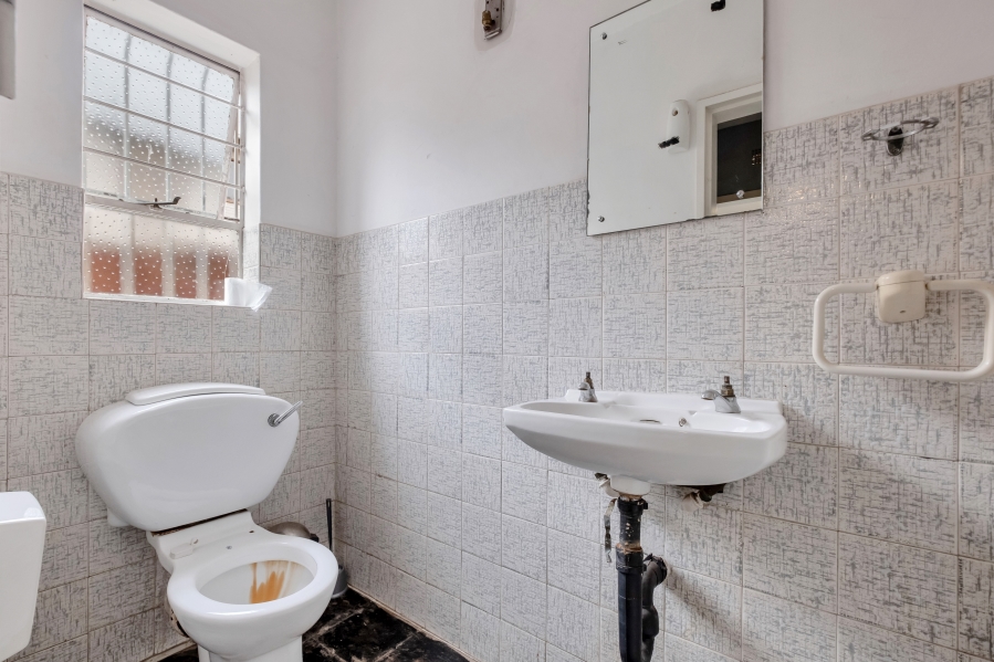 2 Bedroom Property for Sale in Windsor West Gauteng