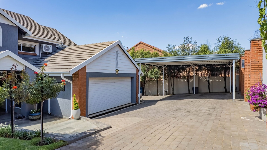 4 Bedroom Property for Sale in Rietvlei Heights Country Estate Gauteng