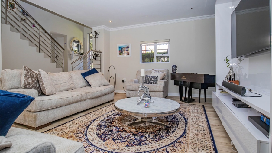 4 Bedroom Property for Sale in Rietvlei Heights Country Estate Gauteng