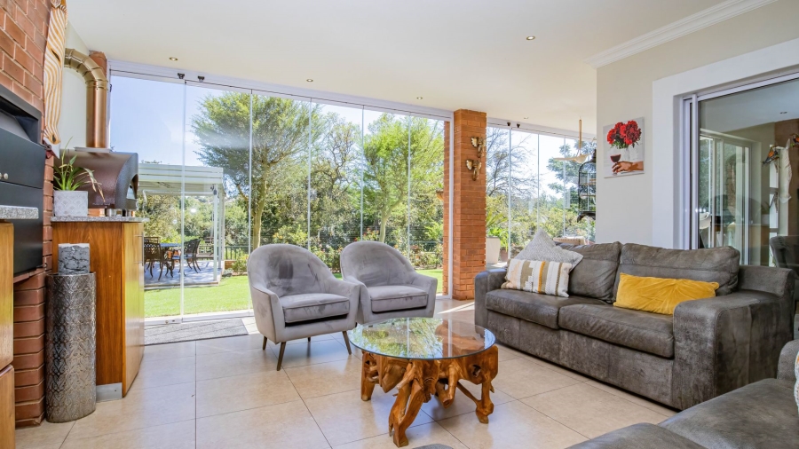 4 Bedroom Property for Sale in Rietvlei Heights Country Estate Gauteng