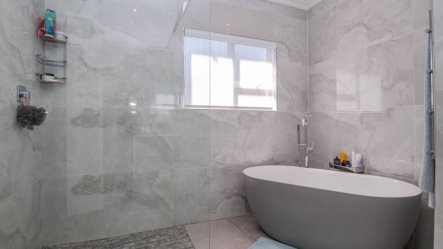 4 Bedroom Property for Sale in Rietvlei Heights Country Estate Gauteng