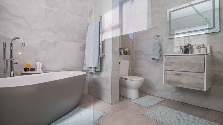 4 Bedroom Property for Sale in Rietvlei Heights Country Estate Gauteng