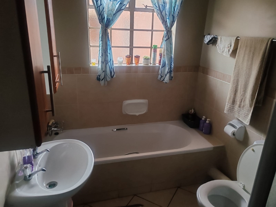 3 Bedroom Property for Sale in Equestria Gauteng