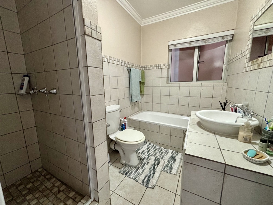 3 Bedroom Property for Sale in Sunninghill Gauteng