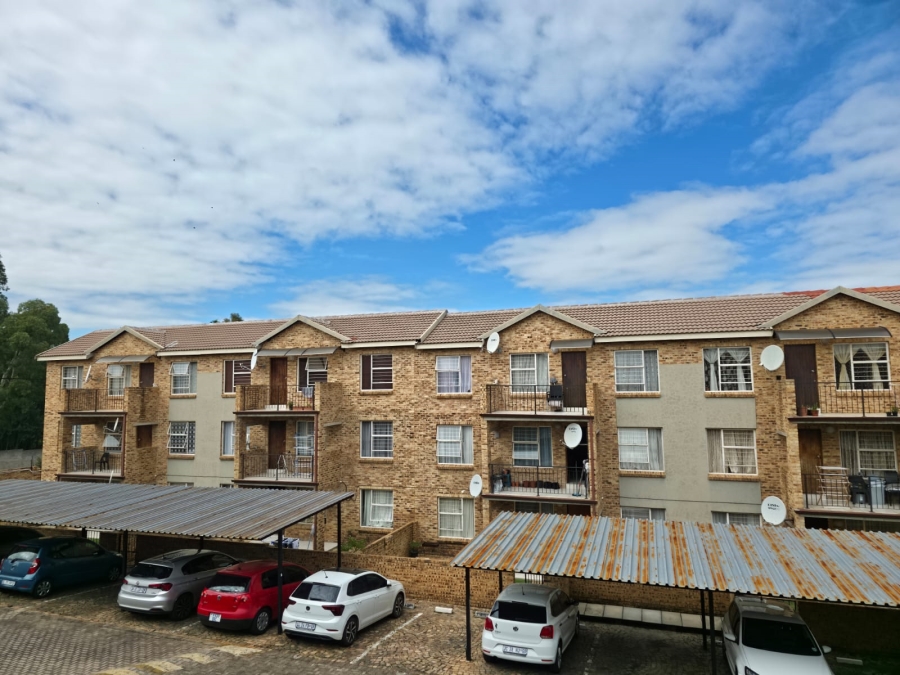 2 Bedroom Property for Sale in Honeypark Gauteng