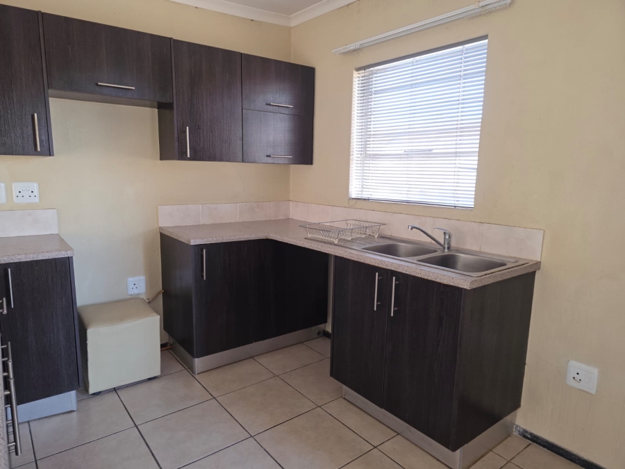 2 Bedroom Property for Sale in Honeypark Gauteng