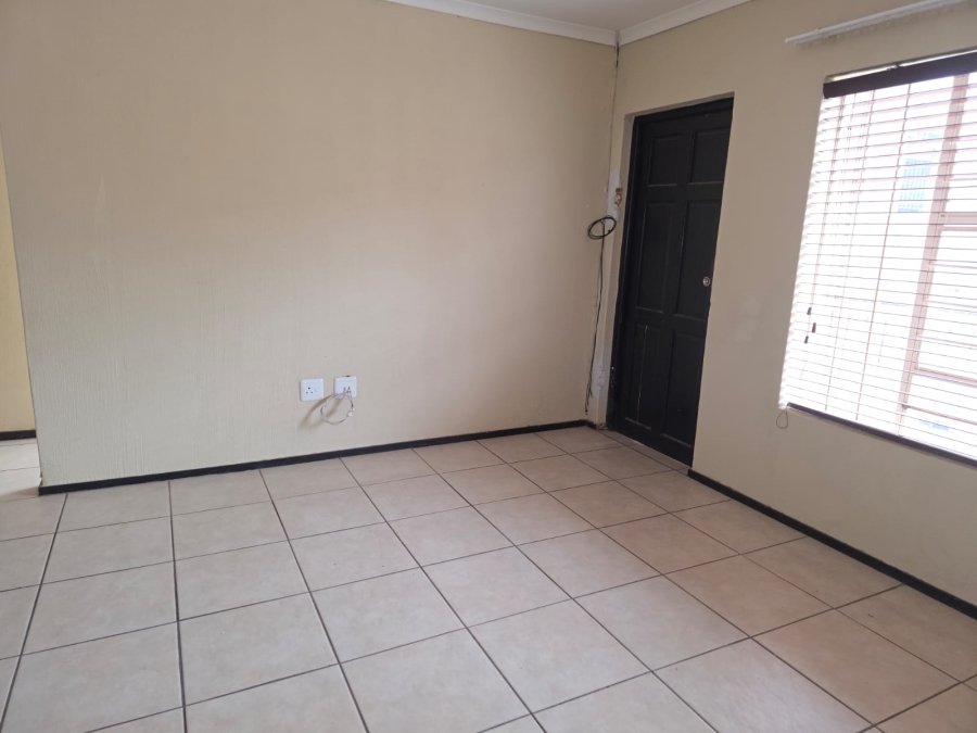 2 Bedroom Property for Sale in Honeypark Gauteng