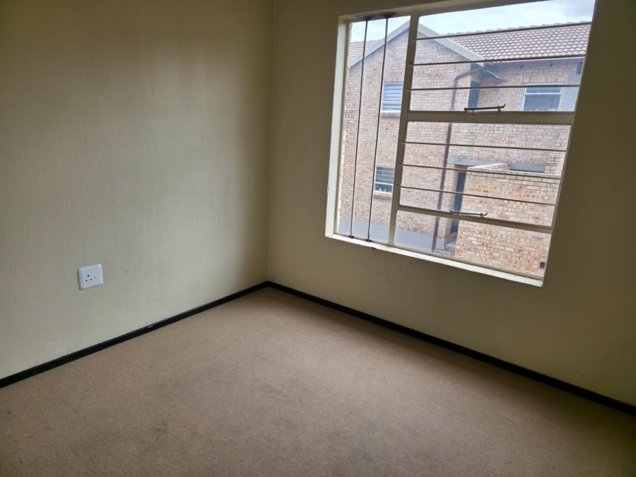 2 Bedroom Property for Sale in Honeypark Gauteng