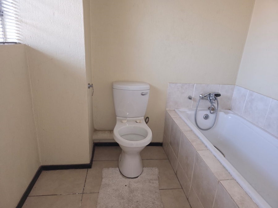 2 Bedroom Property for Sale in Honeypark Gauteng