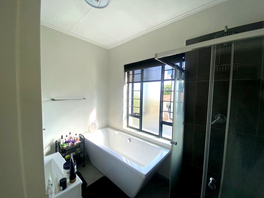 3 Bedroom Property for Sale in Fourways Gauteng