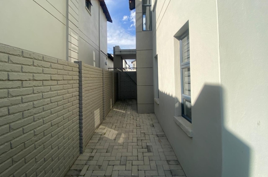 3 Bedroom Property for Sale in Fourways Gauteng