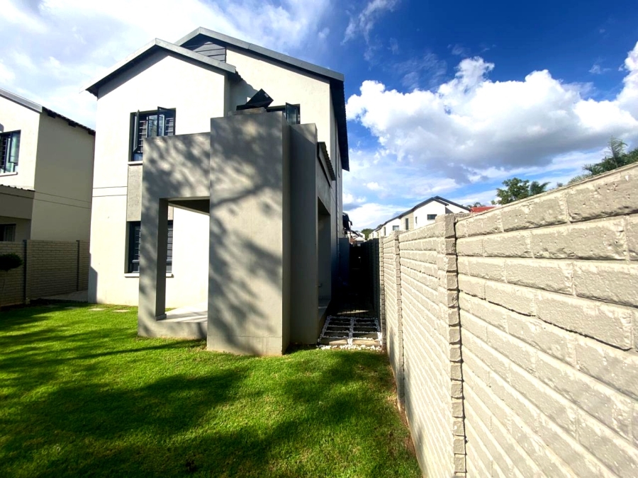 3 Bedroom Property for Sale in Fourways Gauteng