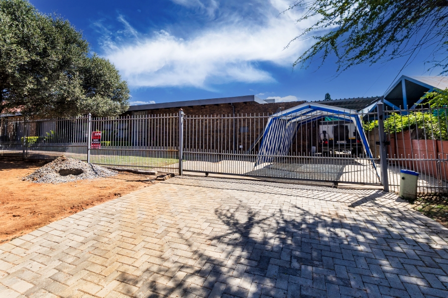 4 Bedroom Property for Sale in Pierre Van Ryneveld Gauteng