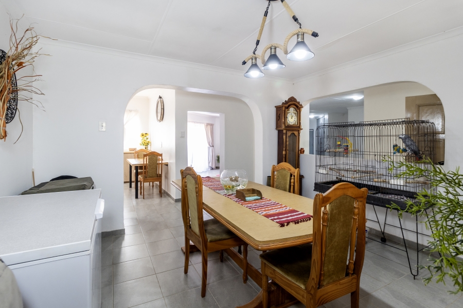 4 Bedroom Property for Sale in Pierre Van Ryneveld Gauteng